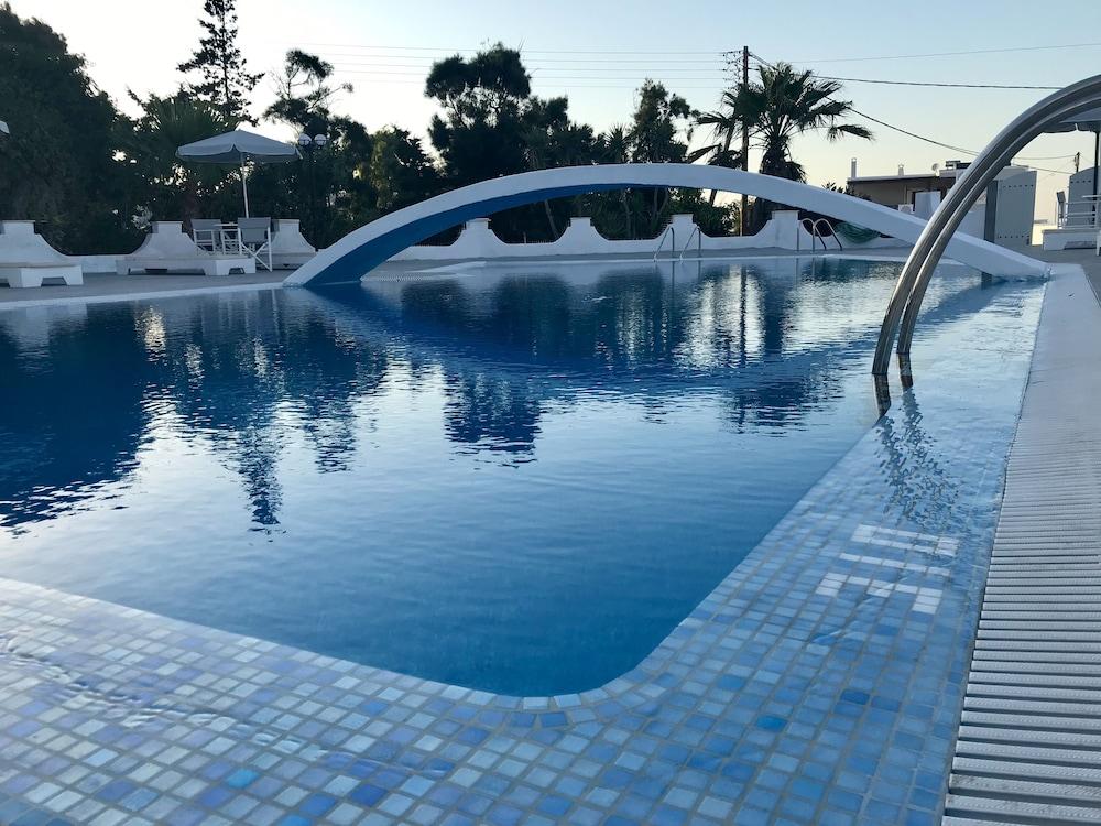Hotel Lodos Karterados  Ngoại thất bức ảnh